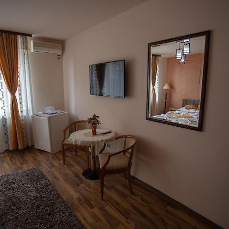 Casa Alex Hotel Târgu Jiu Екстериор снимка