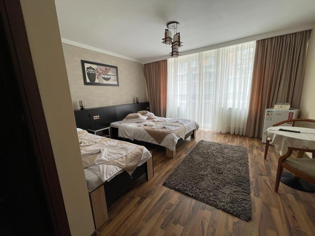 Casa Alex Hotel Târgu Jiu Екстериор снимка