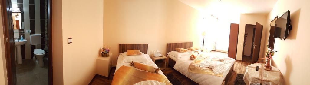 Casa Alex Hotel Târgu Jiu Стая снимка