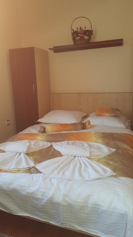Casa Alex Hotel Târgu Jiu Стая снимка