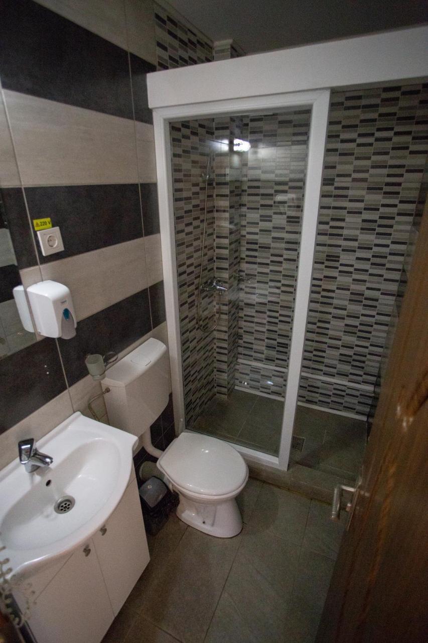 Casa Alex Hotel Târgu Jiu Екстериор снимка