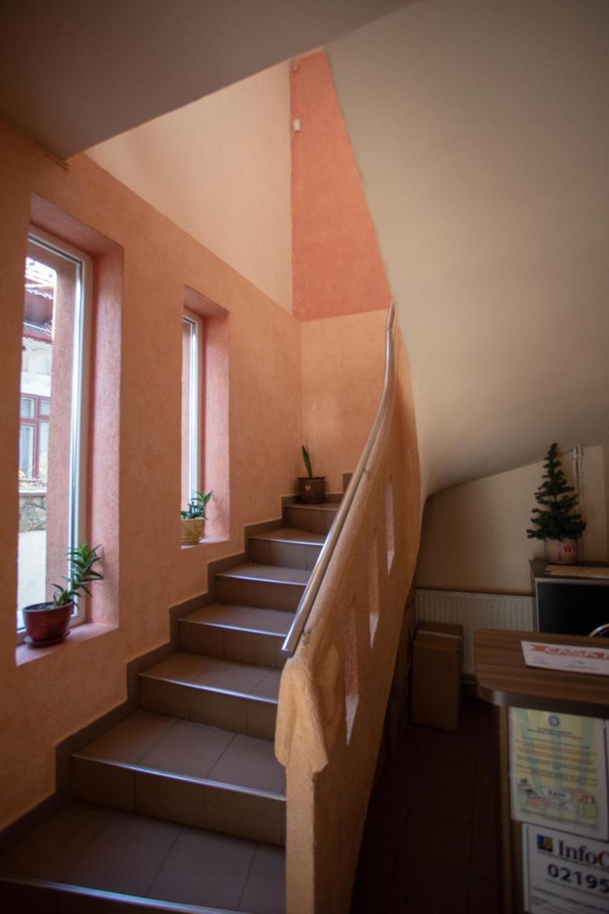 Casa Alex Hotel Târgu Jiu Екстериор снимка